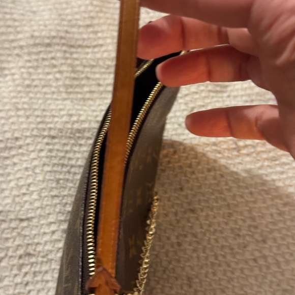 Louis Vuitton Pochette Accessories - Picture 5 of 10